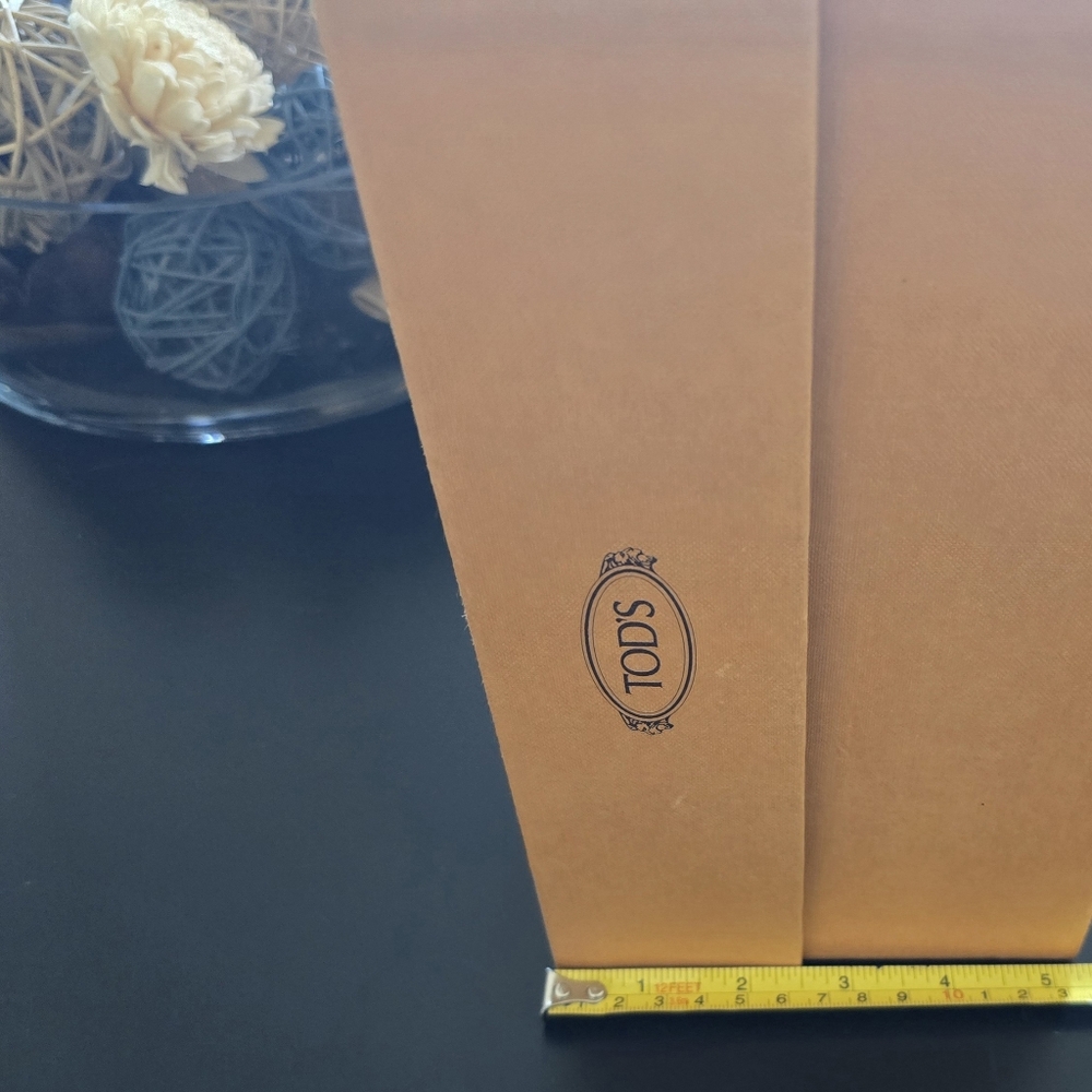 Orange TOD'S Box - Picture 3 of 3